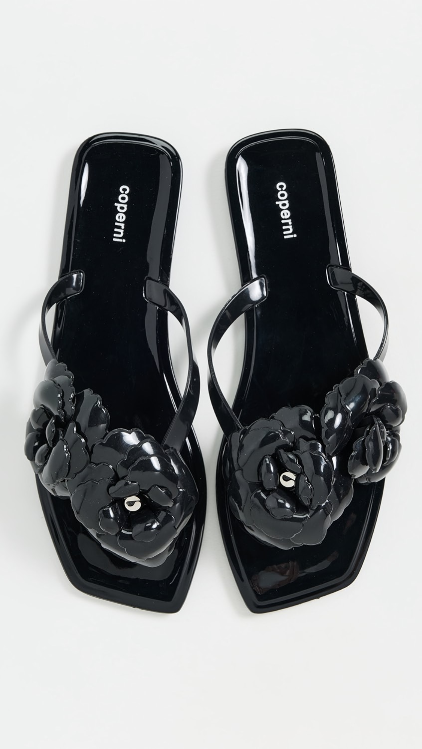 Flip flop graphics with text that says "CHIC FLIP-FLOPS THAT INSTANTLY UPGRADE ANY SUMMER LOOK" and "STYLESELECTOFFICIAL.COM."
