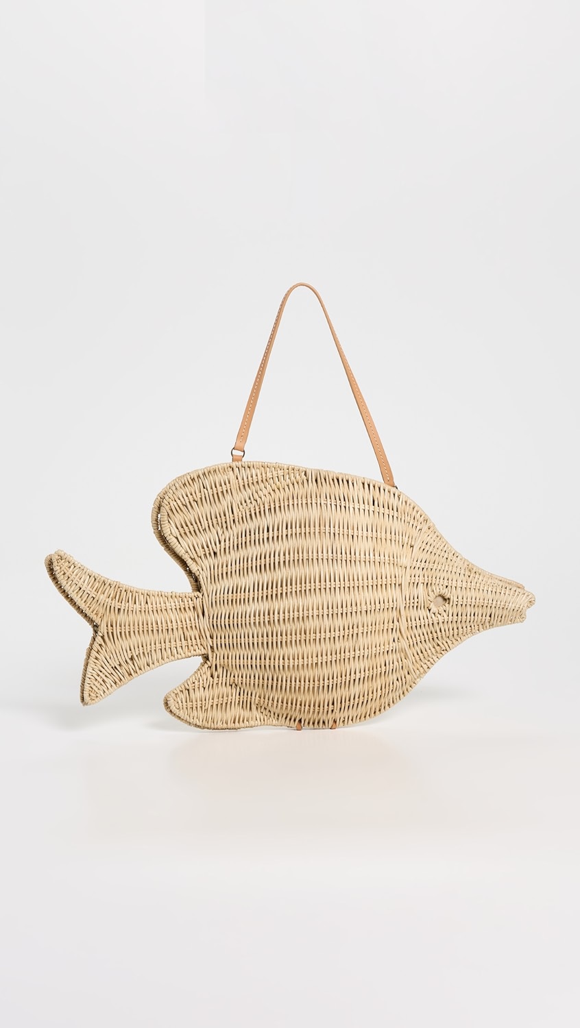 Tan fish-shaped woven purse.